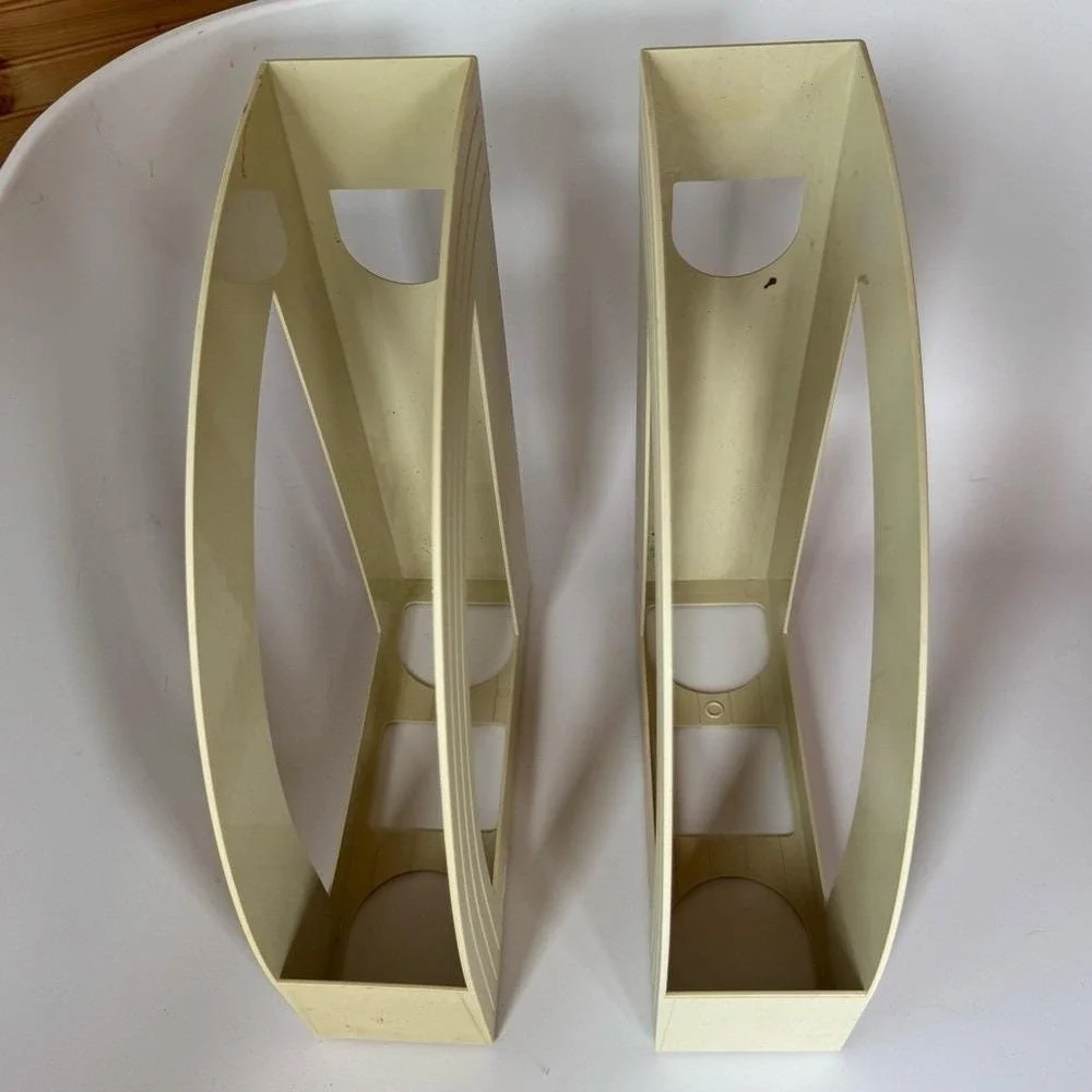 VTG 70s Fellowes Magazine Holders (2) Cream Plastic Curve Arc Office Retro Vibes